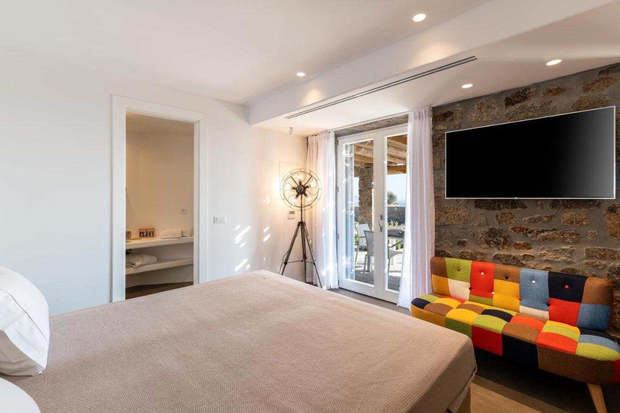 Sara Mykonos Psarou (Mykonos)